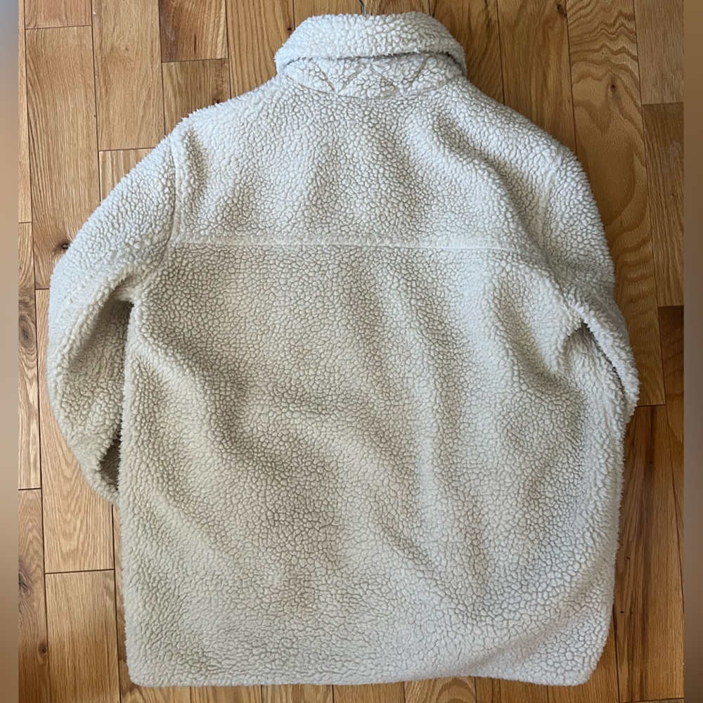 GAP Sherpa Jacket with Button Closure - Picture 2 of 5